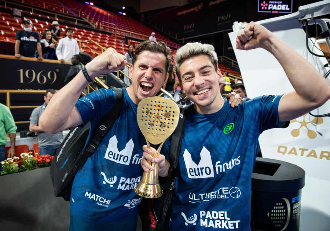 Paquito Navarro en Martin Di Nenno vieren hun titel bij een Premier Padel toernooi