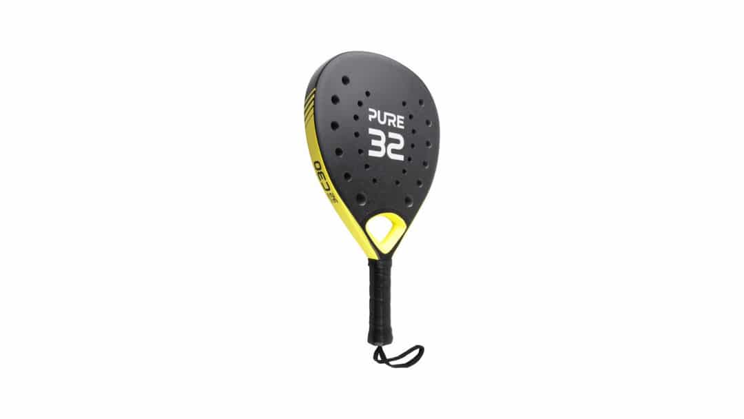Pure32 C30 padelracket van het Nederlandse merk Pure32, met een bladdikte van 32 millimeter